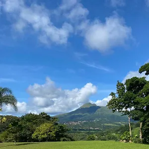 Chalet A Flanc De Montagne, Le Morne-Rouge